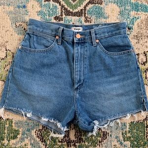 Women’s wrangler high rise denim shorts